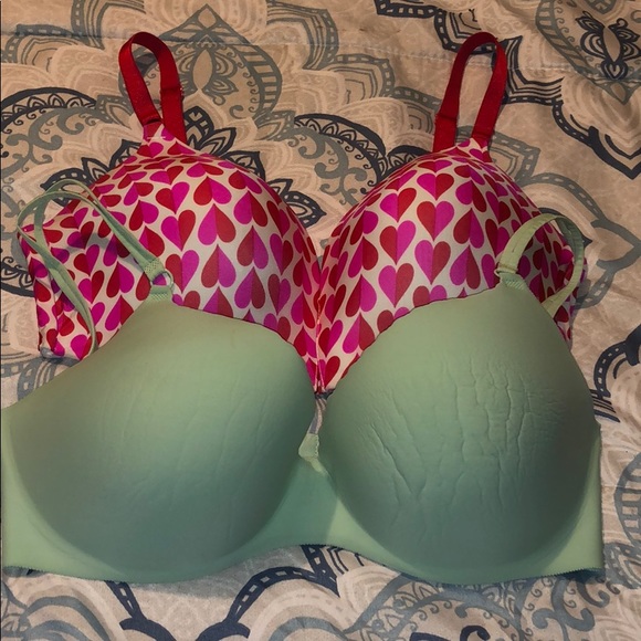 Victoria's Secret Other - 36DD Victoria Secret bras